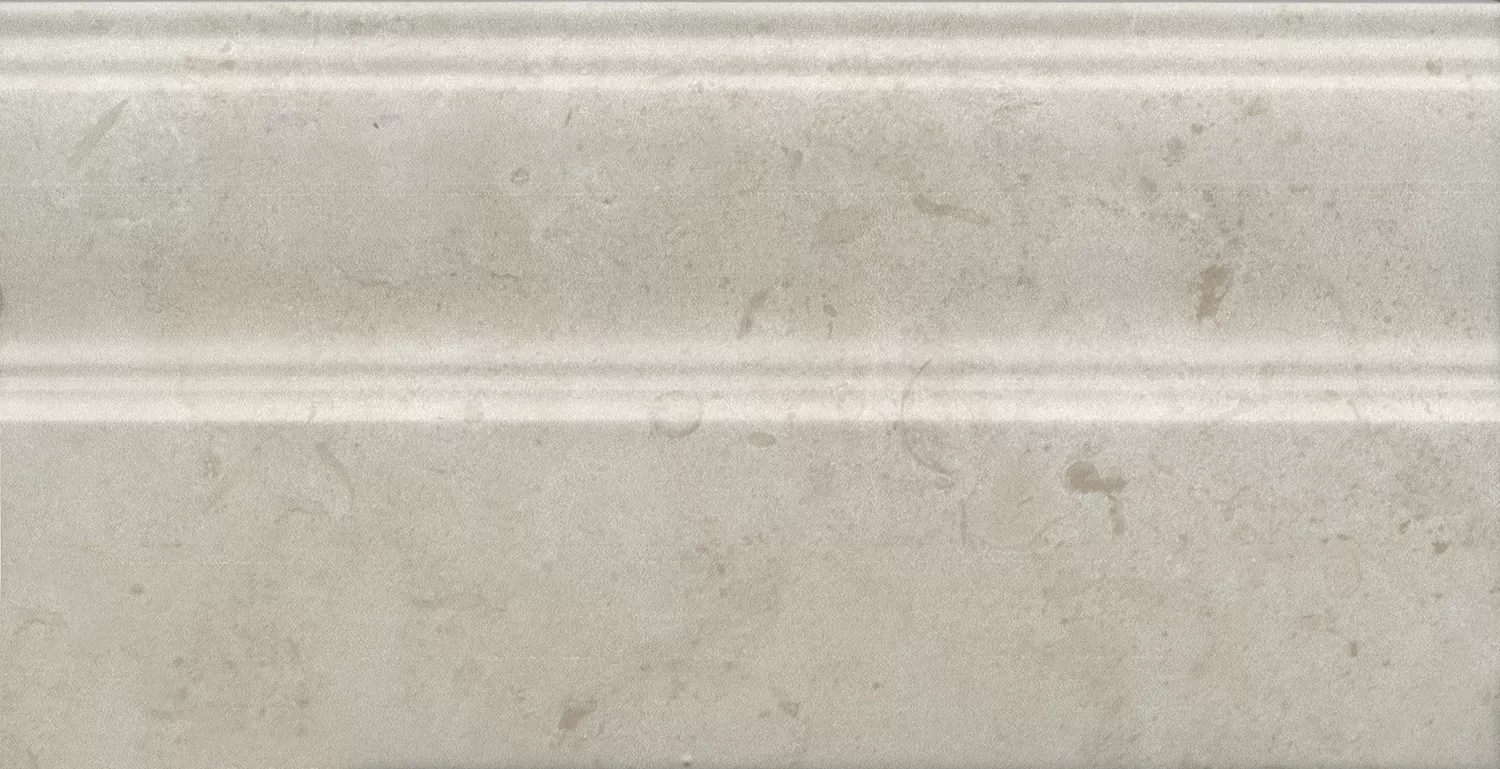 Плинтус Карму серый светлый матовый обрезной 30x15x1,7 FMA028R